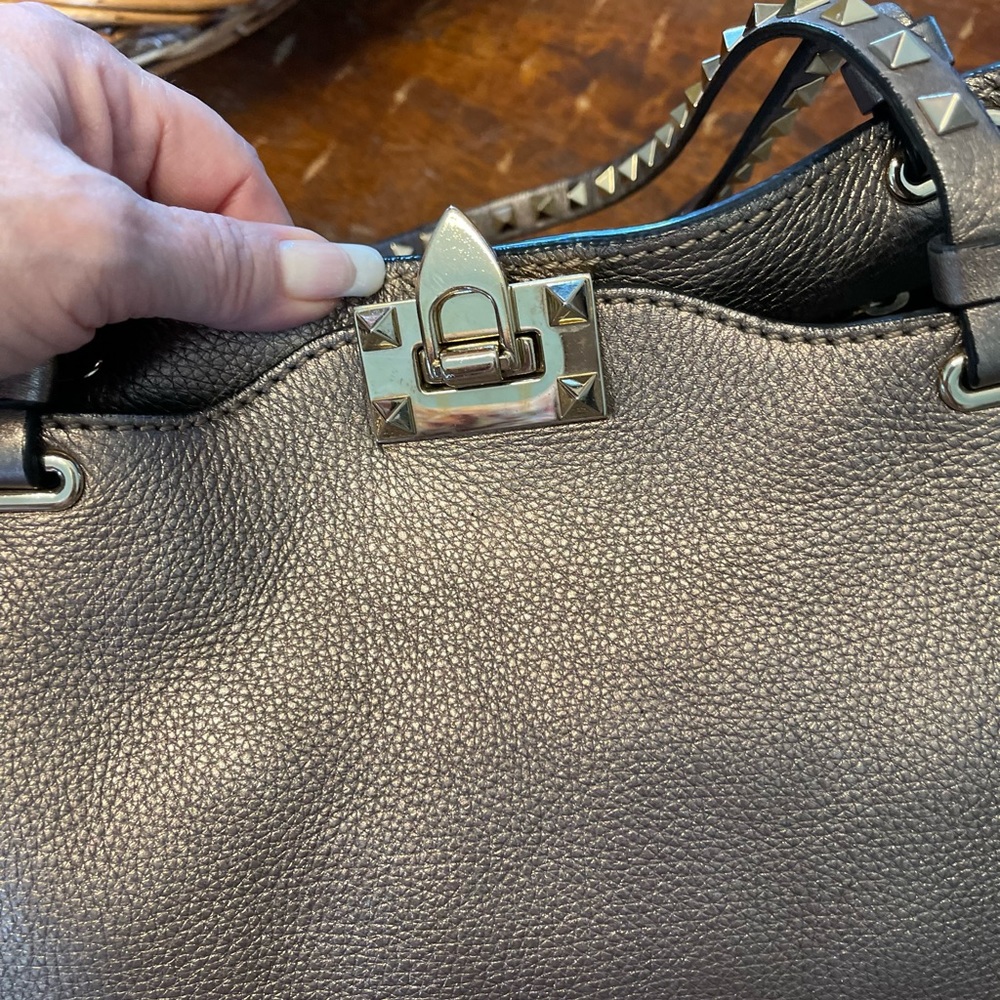 Valentino Garavani Metallic Tote with Gold Studs - Picture 15 of 16